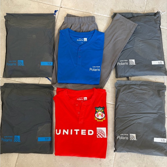 😱😍6 Sets of Brand New Unisex Unite Airlines POLARIS Business First Class Pajamas - Picture 6 of 6